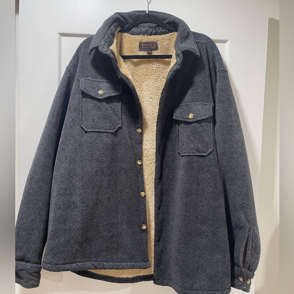 VICTORY SPORTSWEAR men’s button up jacket (XXL)